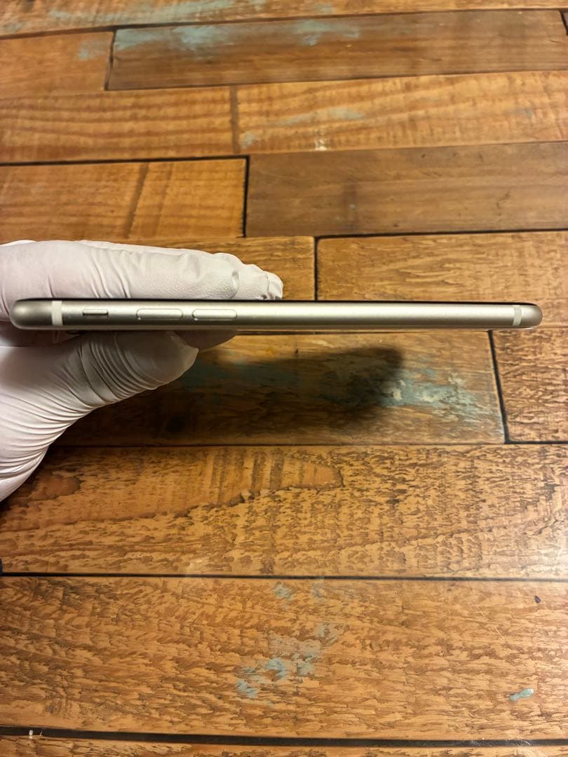 iPhone SE 第3世代 64GB スターライト 本体＋ケーブル