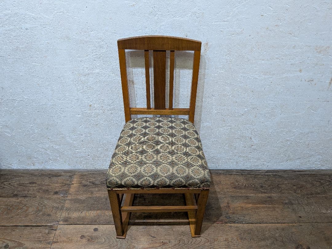 1118 ヴィンテージ　当時物　木製チェア　椅子　イス　レトロ　古家具　カフェ