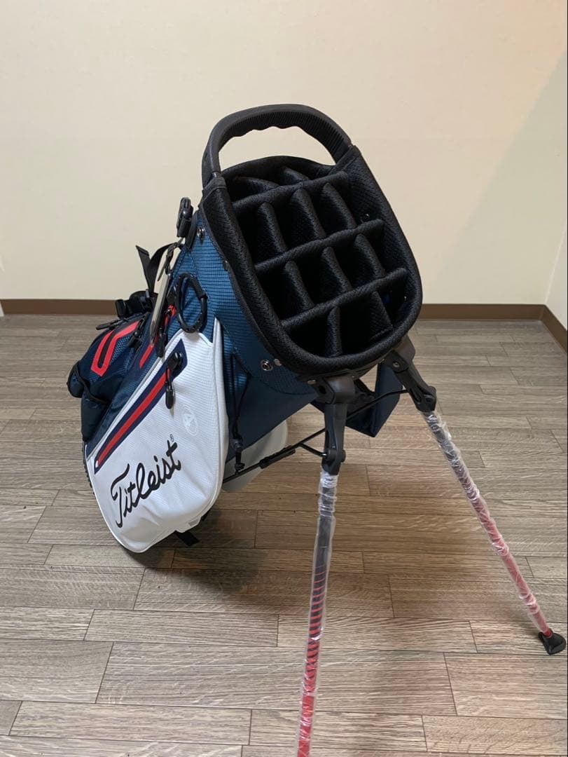 タイトリストPlayers 4 スタンド式キャディバック機能性豊かな14分割！
