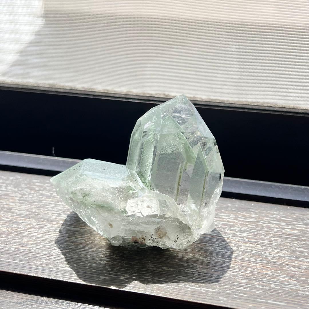 高品質　マニハール産　グリーンファントム付クリスタル　　ヒマラヤ水晶