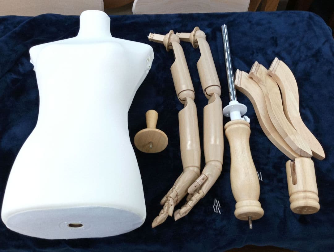 トルソー　マネキン　可動式プラスチック腕付き　レディース　布製ボディ