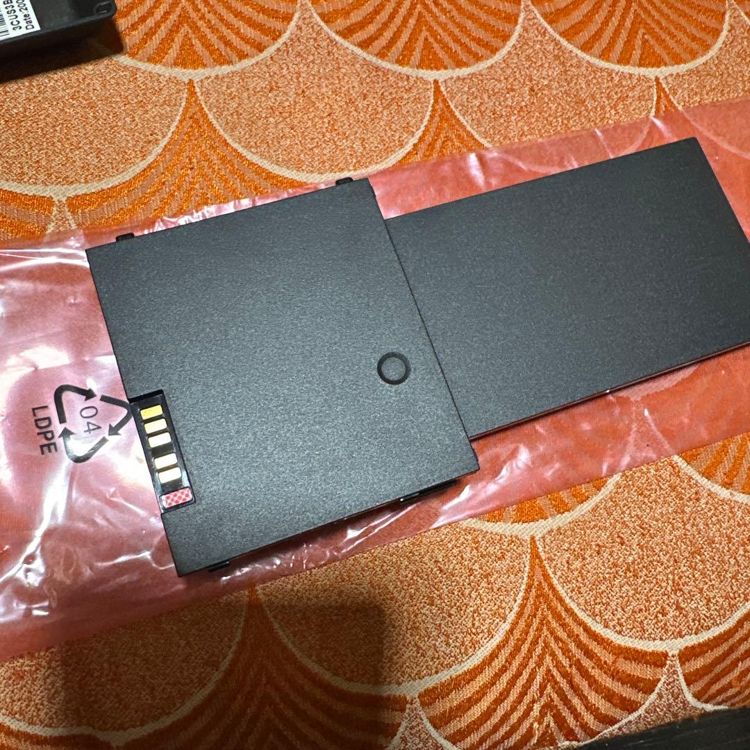 ほぼ新品　シャープ　ウィルコム　D4　本体一式　PC 携帯　スマホ　当時品