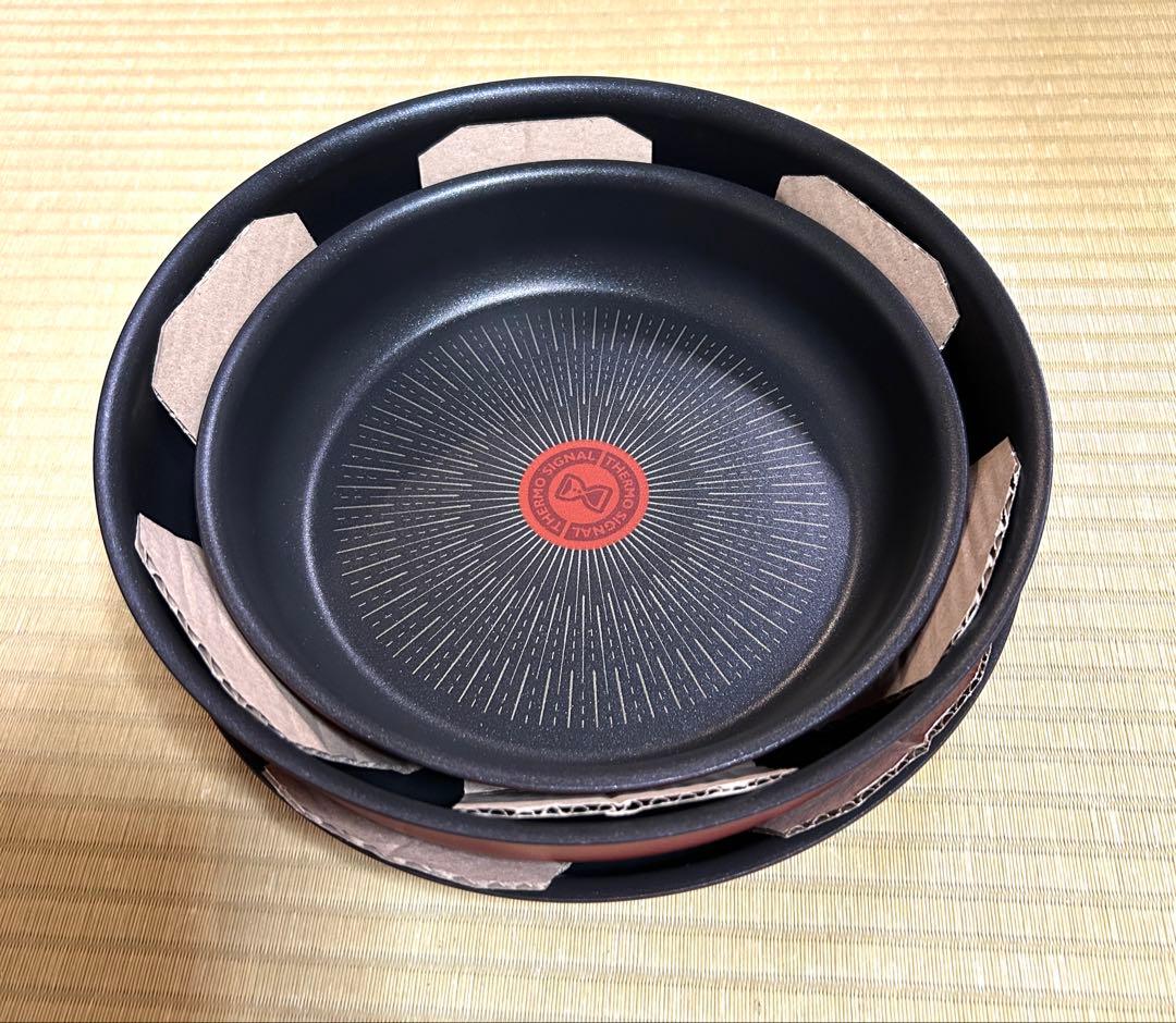 ティファール　アンリミテッド　ウォークパン　フライパン　IH対応　ガーネット赤