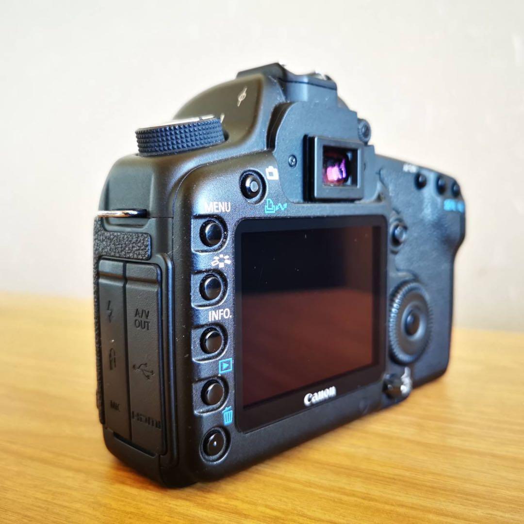 Canon EOS 5D Mark II （中古）充電器無し