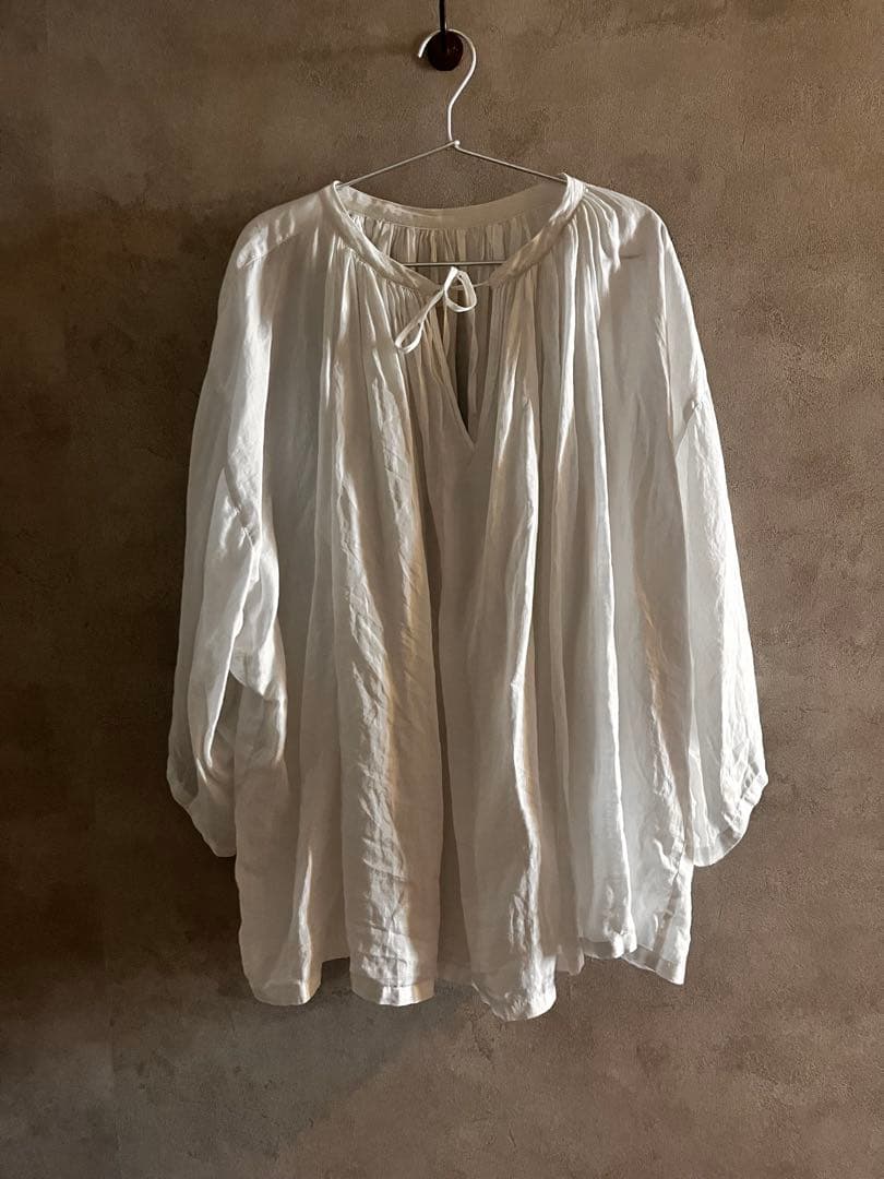 大幅値下げです✧Gauze# ホワイト ＆ブラック　バルーンスリーブ2枚セット