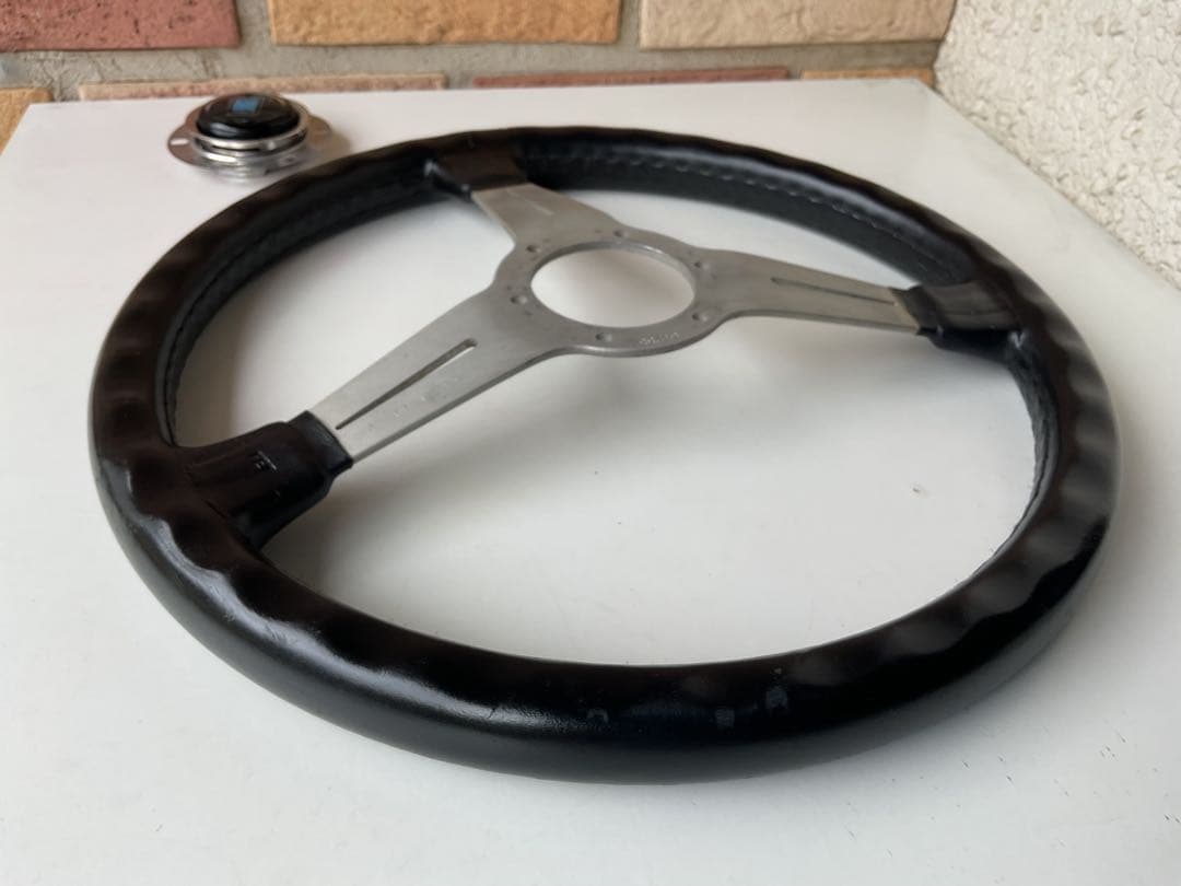 ナルデイ　ステアリングホイール　　クラッシックタイプ