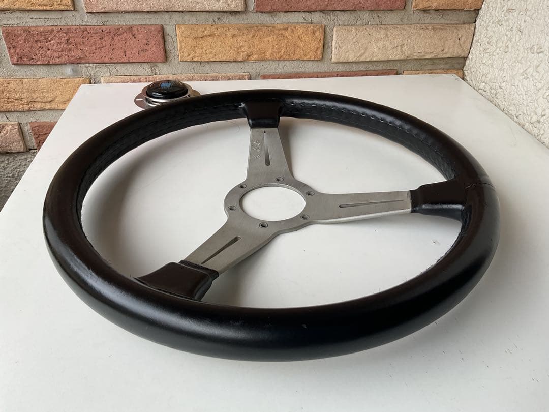 ナルデイ　ステアリングホイール　　クラッシックタイプ