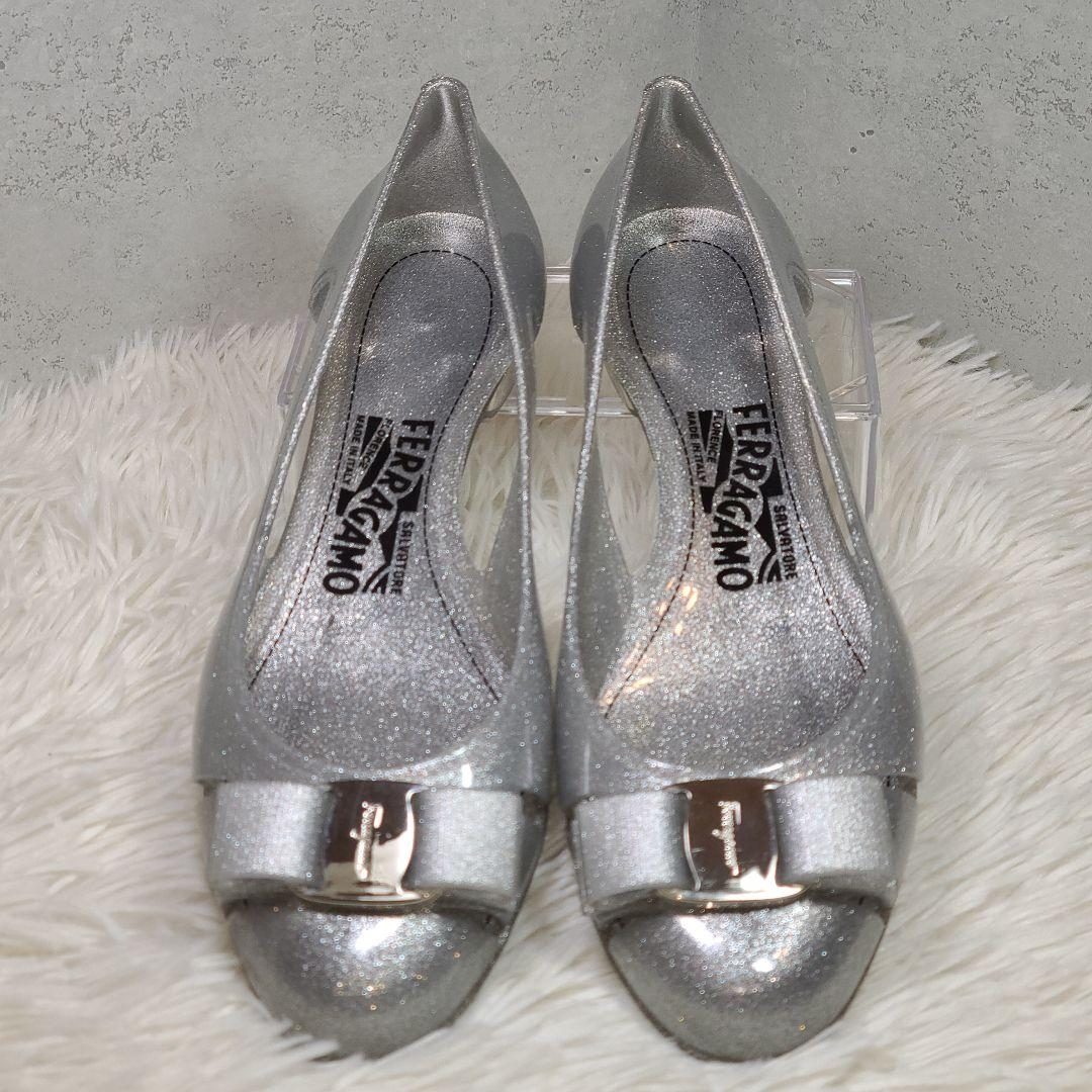 【Ferragamo】ヴァラ　ラバーフラットシューズ　レインパンプス