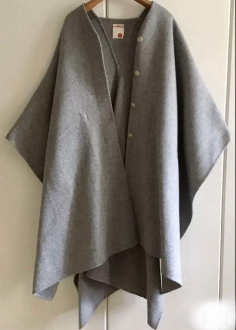美品　BACCA TOMORROWLAND ケープ　マント　霜降りグレー