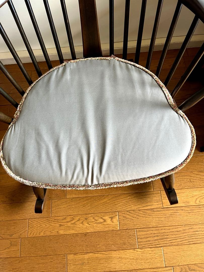 ERCOL 椅子用クッション未使用（狩猟柄刺繍）と使用感有り雉柄の2枚組み