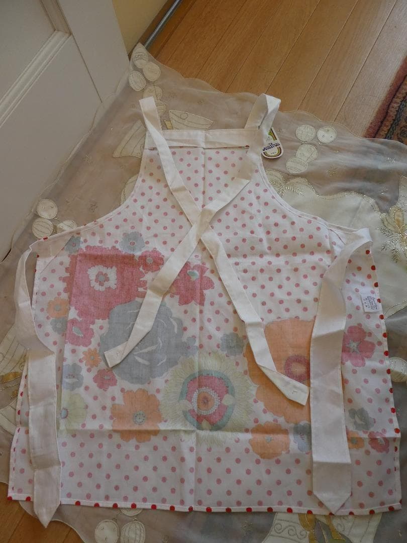 メルカリ便♡花柄＆水玉（ドット）　エプロン♡昭和レトロ♡デニプロン♡日本製