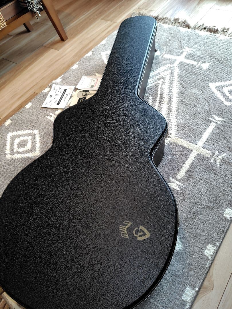 けいちょ　Guildアコースティックギター　AO-3CE