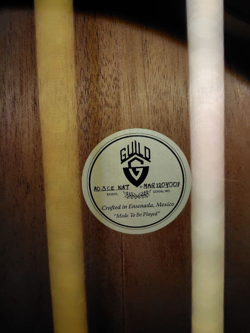 けいちょ　Guildアコースティックギター　AO-3CE