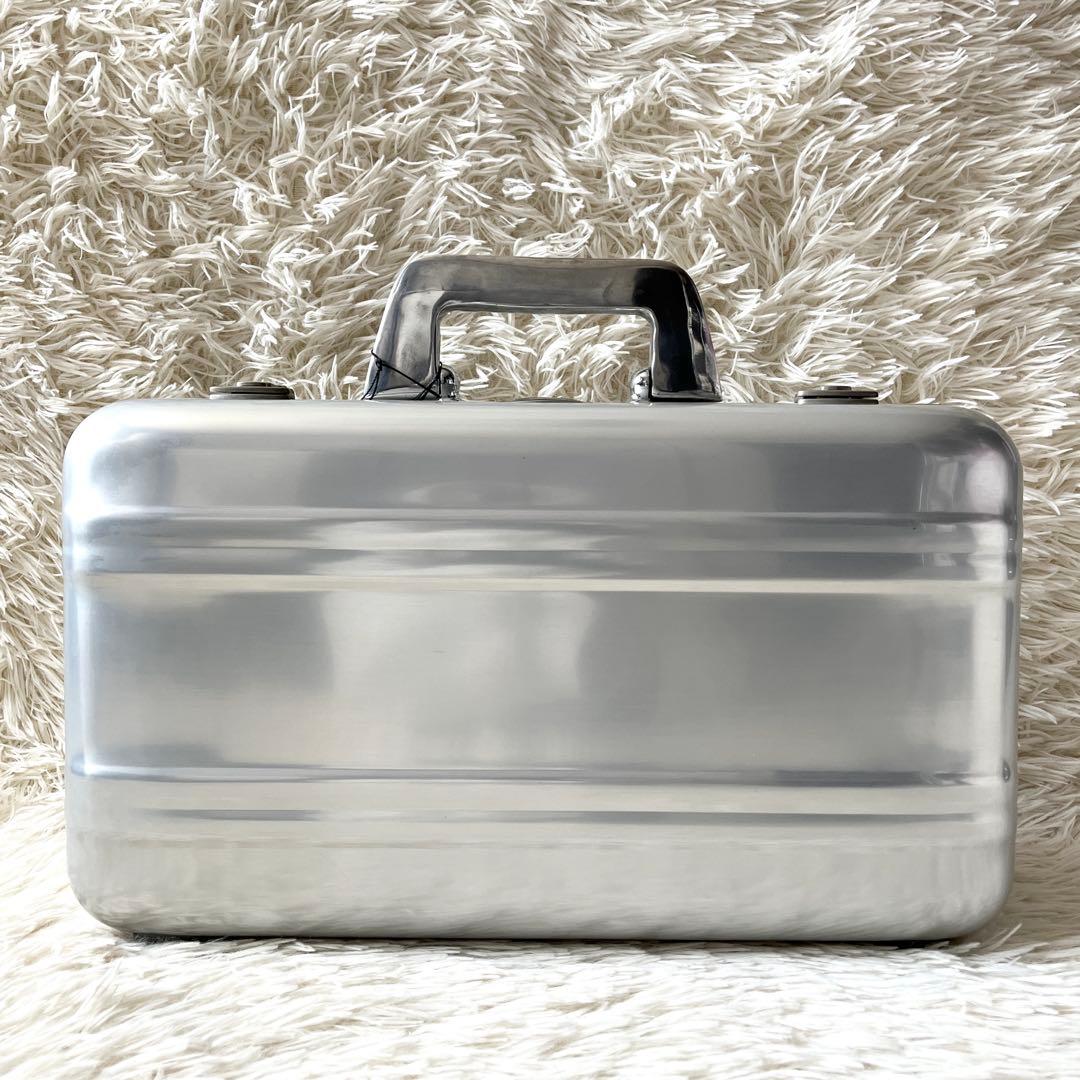 ⭐️未使用級⭐️　ゼロハリバートン　アタッシュケース　アルミケース　シルバー