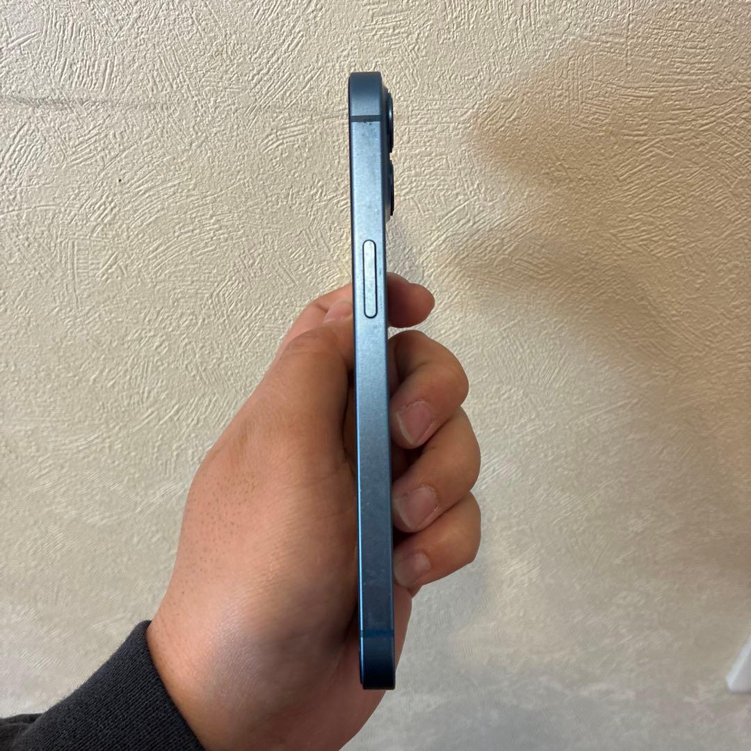 Apple iPhone 13 青色 本体　128GB