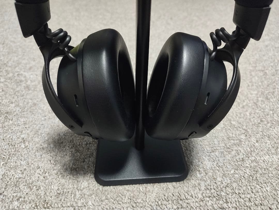 Razer Kraken V4 Pro ワイヤレス RGB【中古品】