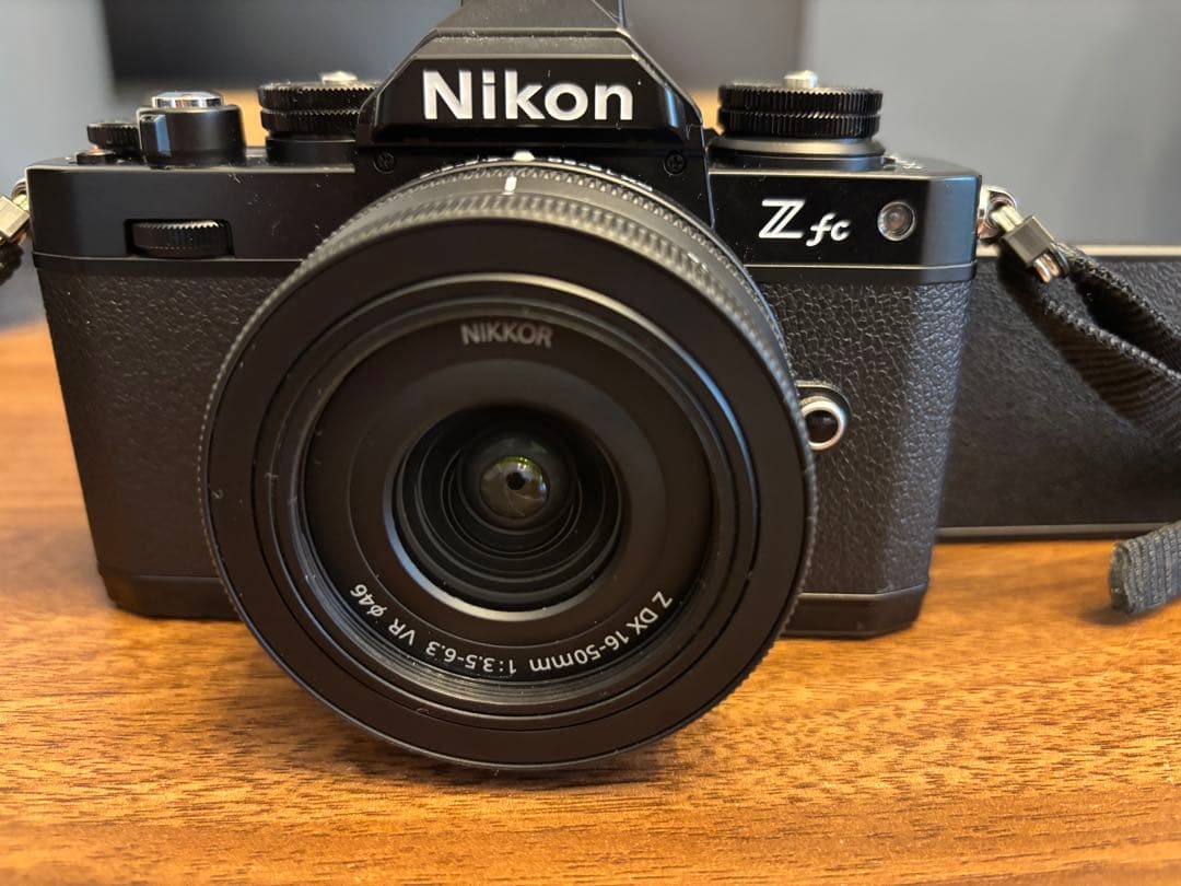 Nikon Z fc DX 16-50mm レンズ付き