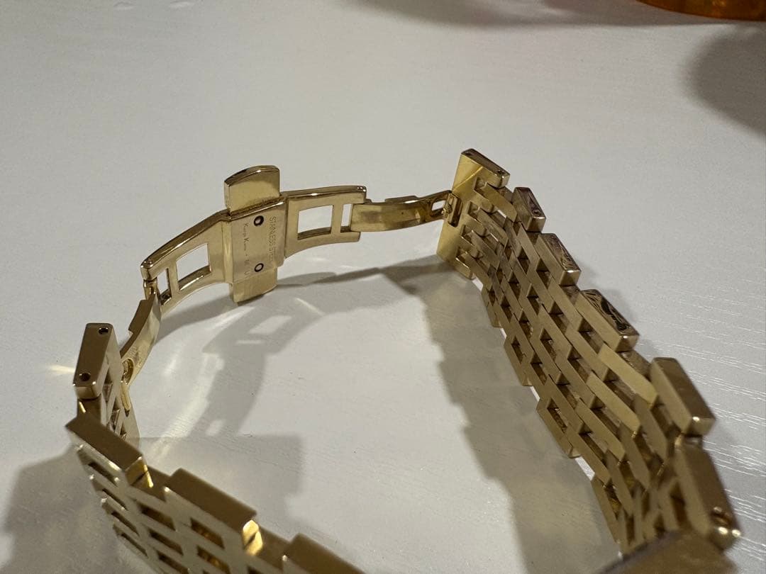 ヴァンドーム青山と隈研吾　コラボ腕時計