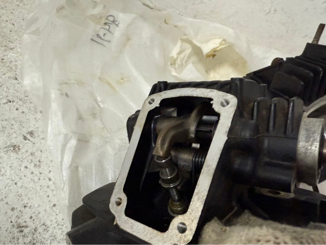 ドゥカティ900ss シリンダーヘッド