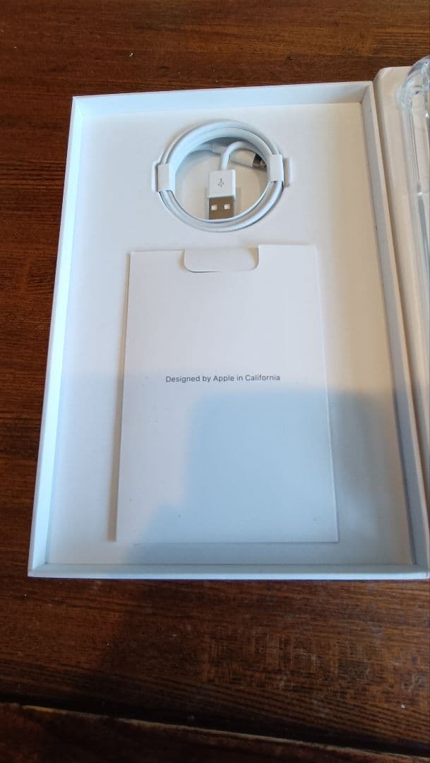 海外版 Apple iPad nimi 5 Wi-Fi + Cellular