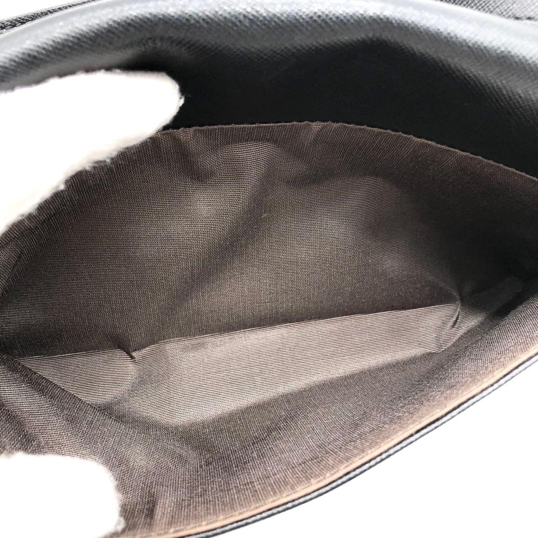 美品✨バーバリー ショルダーバッグ ロゴプレート ノバチェック レザー ブラック