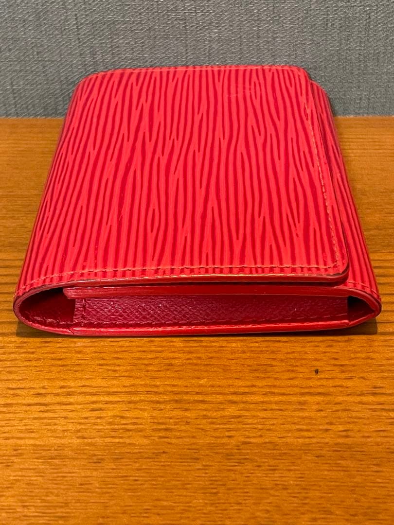 ルイヴィトン エピ アンヴェロップ カルト ドゥ ヴィジット　名刺入れ　レッド