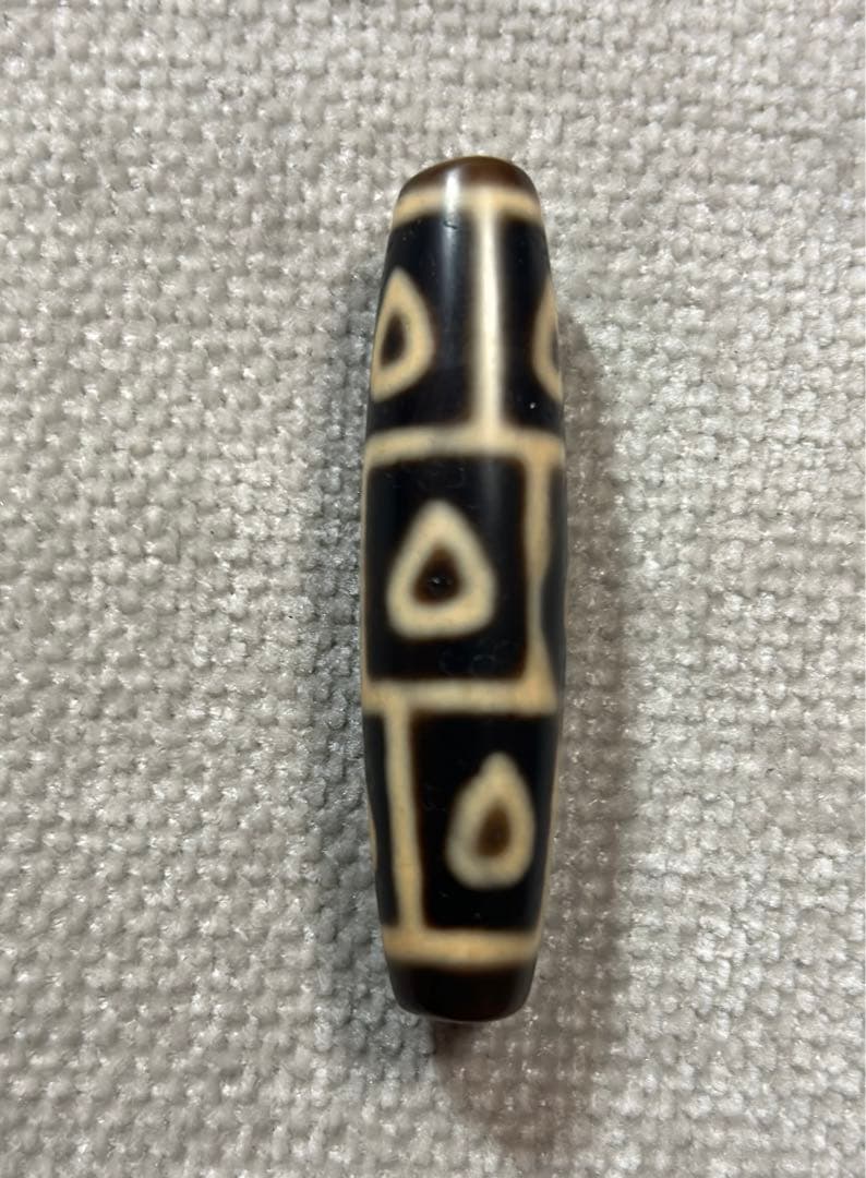 上肯天珠　仏心九眼天珠　2／送料込　匿名発送／チベット　天珠