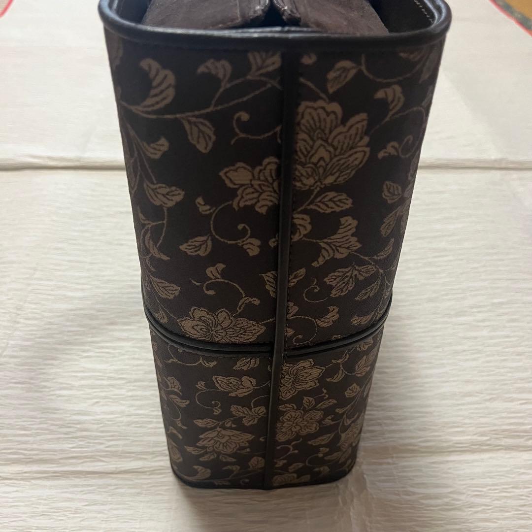 花柄ブラウン和装用バッグ