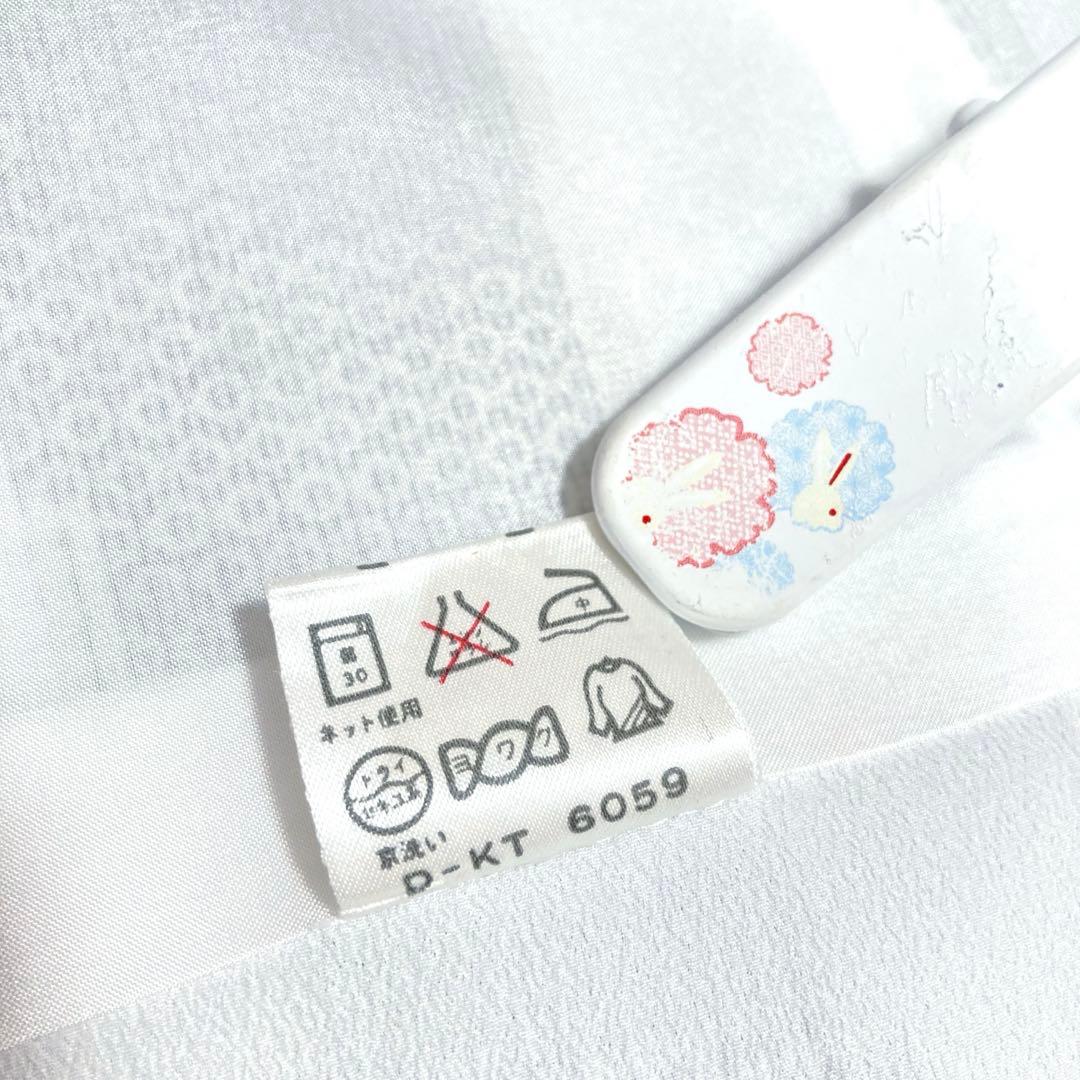 【未使用美品✨】東レシルック　さんび　洗える着物　小紋　胡粉色　白系　紬調　E6