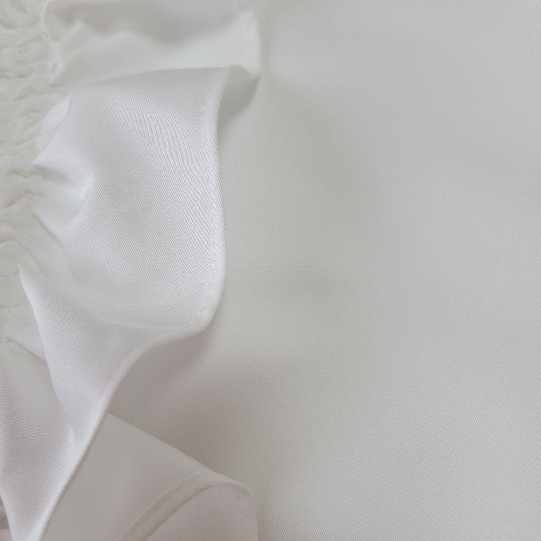 Maison de Dolce. メゾンドドルチェ フリルフレアブラウス