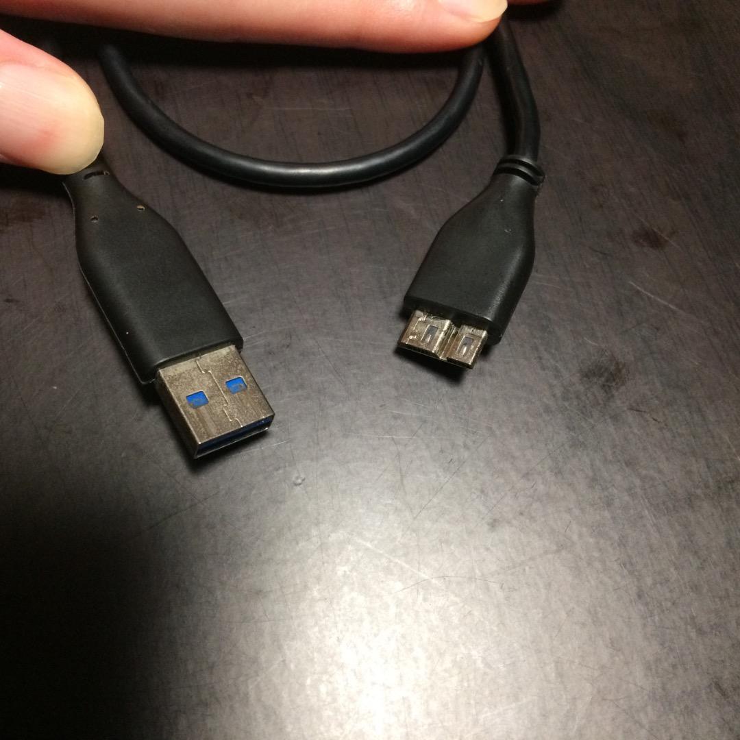 3TB WD Elements Portable HDD カバー付き