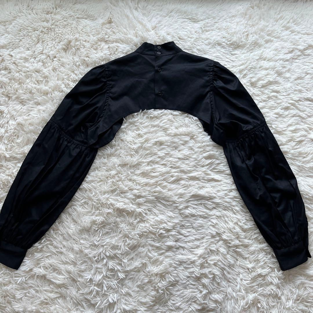 ノアール　ケイニノミヤ　 クロップドシャツ パフスリーブ 黒　コムデギャルソン