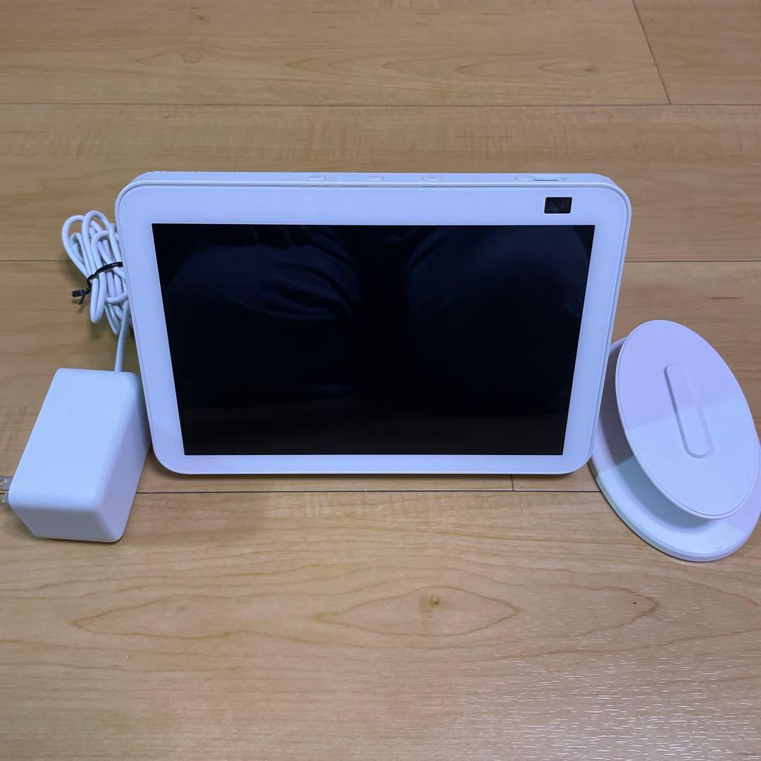 Amazon Echo Show 8（第2世代）とスタンド