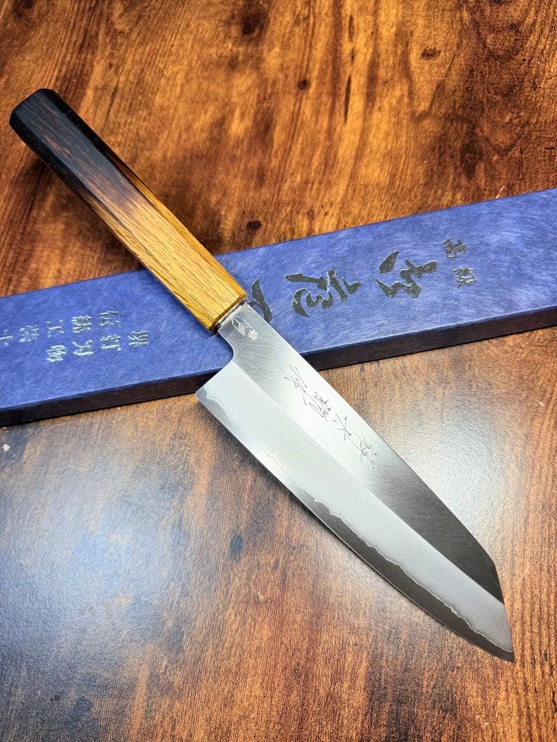 【堺打刃物】祥太郎作　文化　銀三鋼 本鍛錬　包丁　樫八角柄