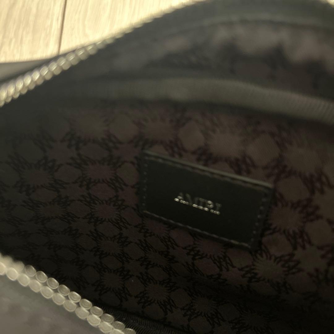 AMIRI ショルダーバッグ　Tee shyne着用