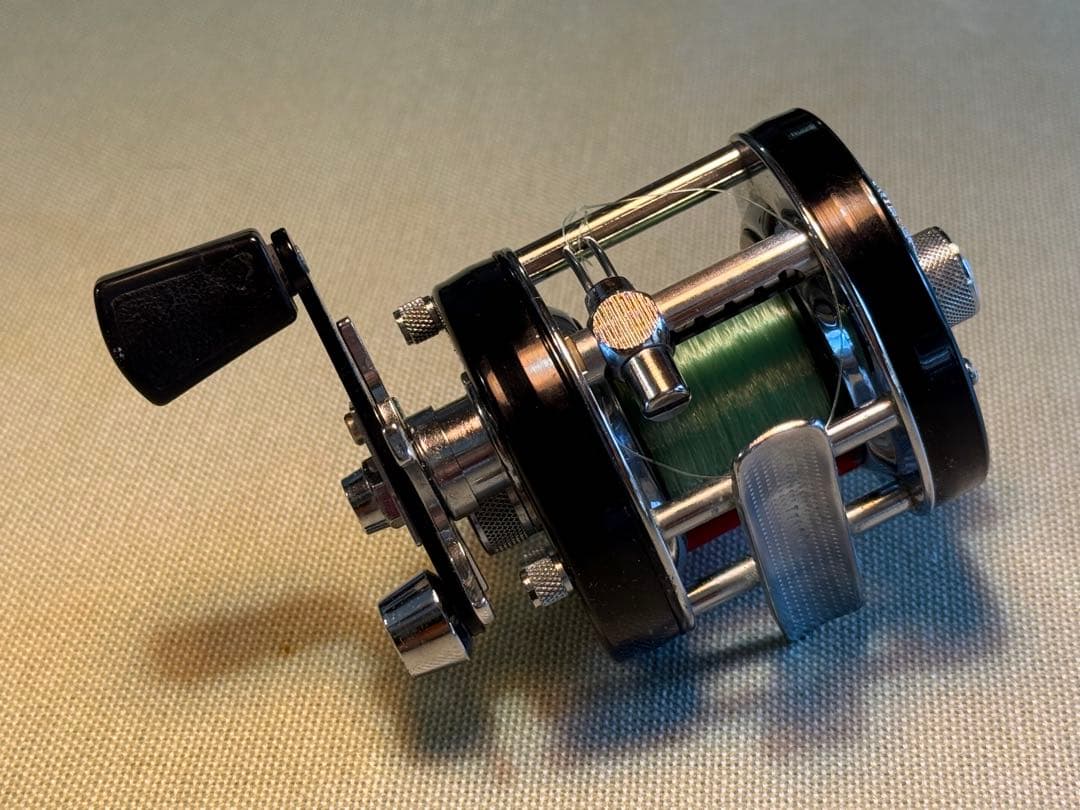 川*明様 Ambassadeur 5600C Black 赤ベロタイプ1977年