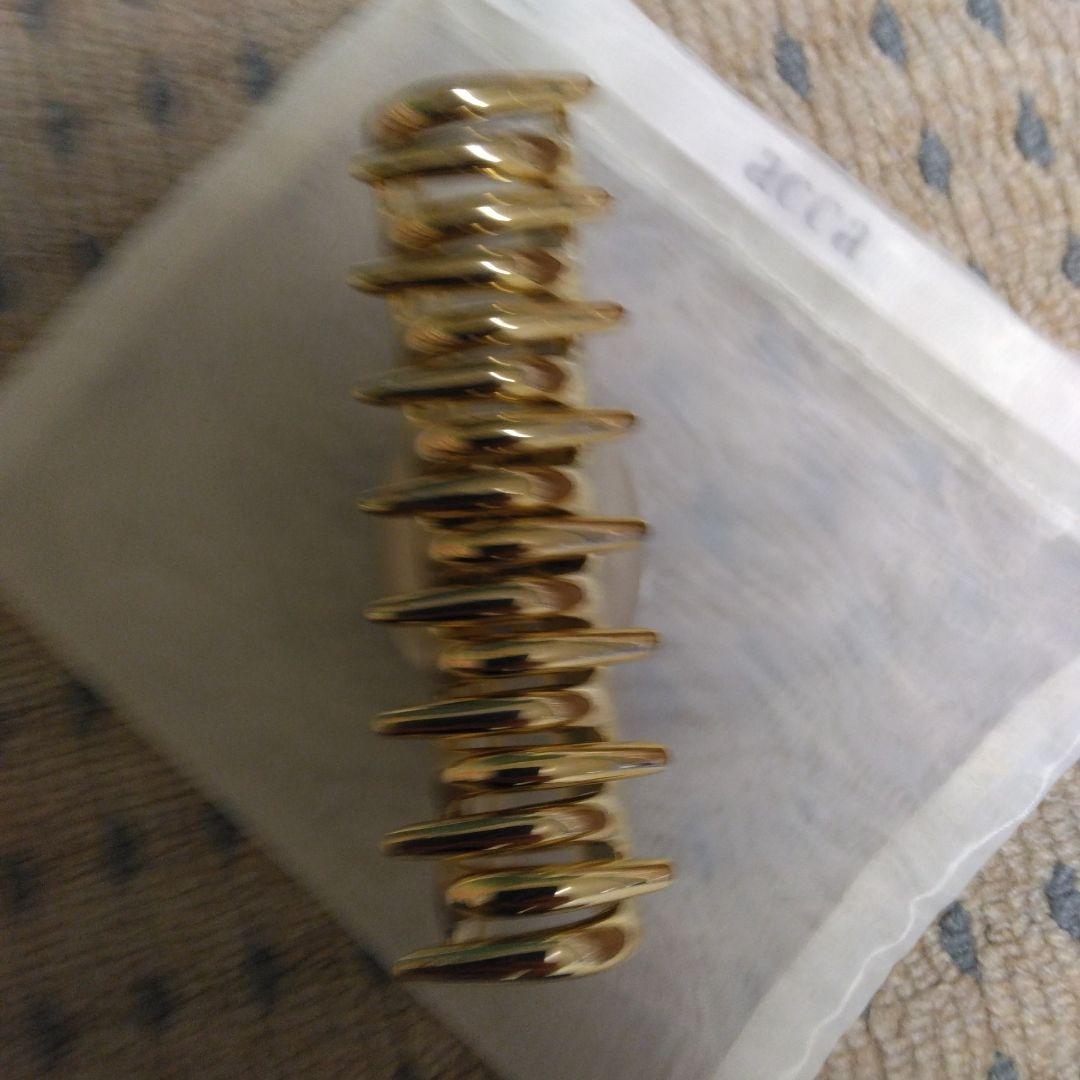 acca パールホワイト ゴールドトリム ヘアクリップ