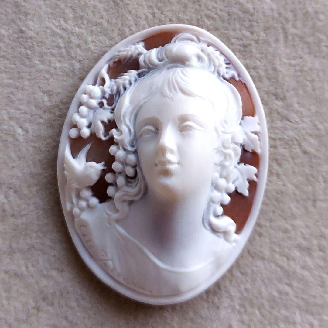 女性と小鳥　シェル　カメオ　ルース