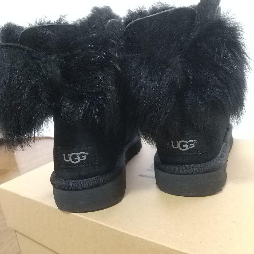 新品未使用 ugg ブーツ　リボン　ブラック