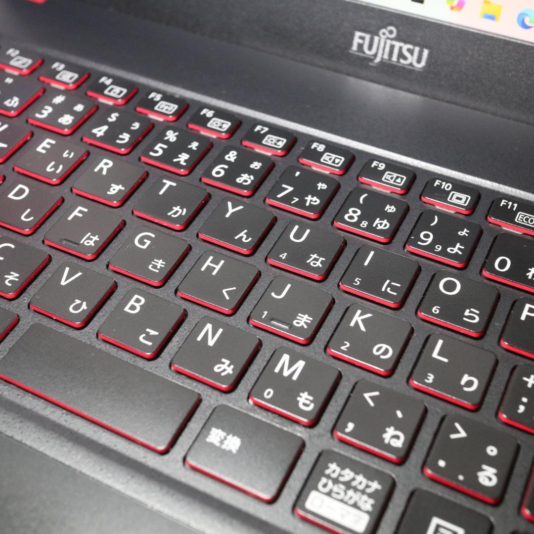 小型Win11公式対応8世代i7/SSD512G/メ12G/無線/カメラ/FHD