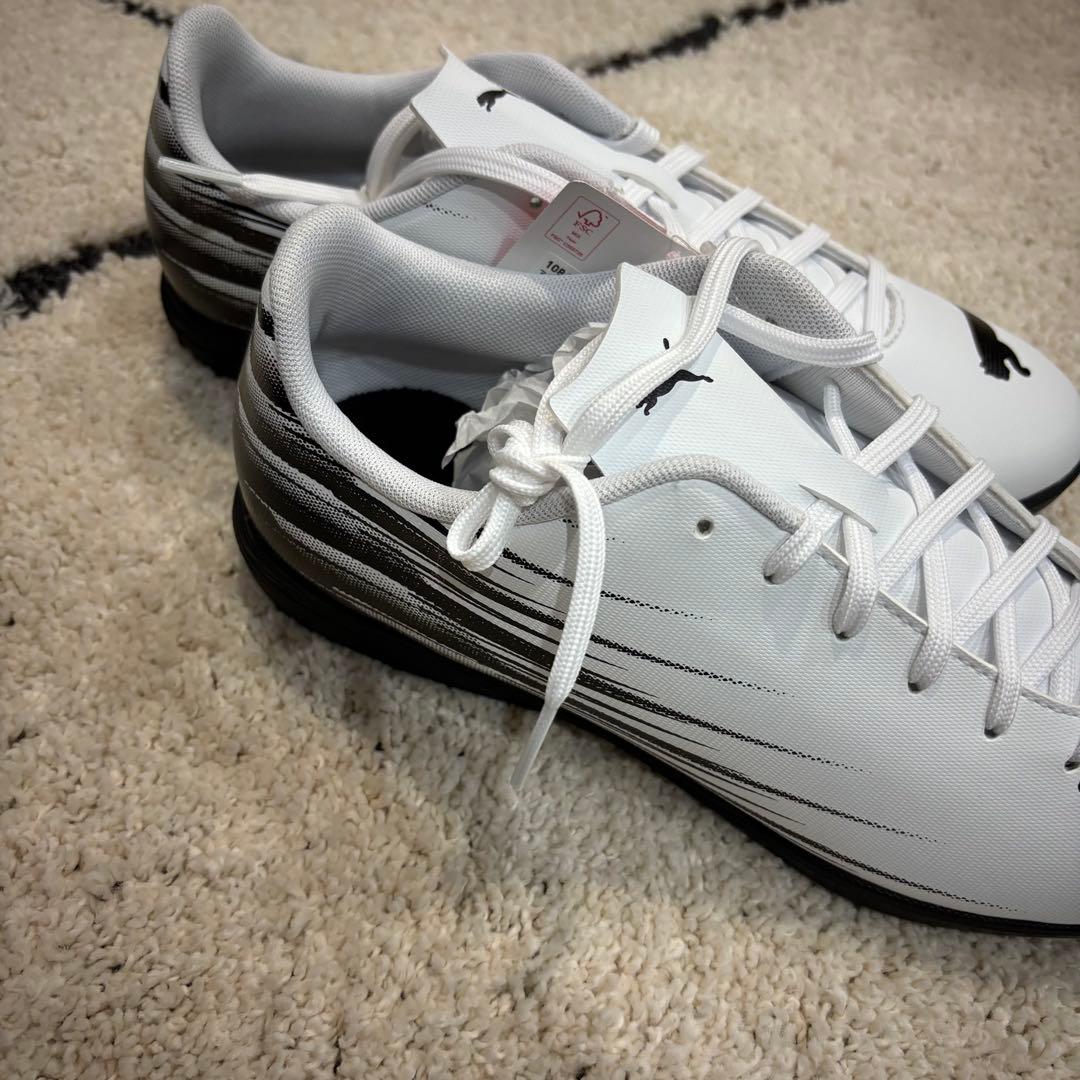 Puma フットサルシューズ サッカーシューズ ホワイト 新品タグ付き
