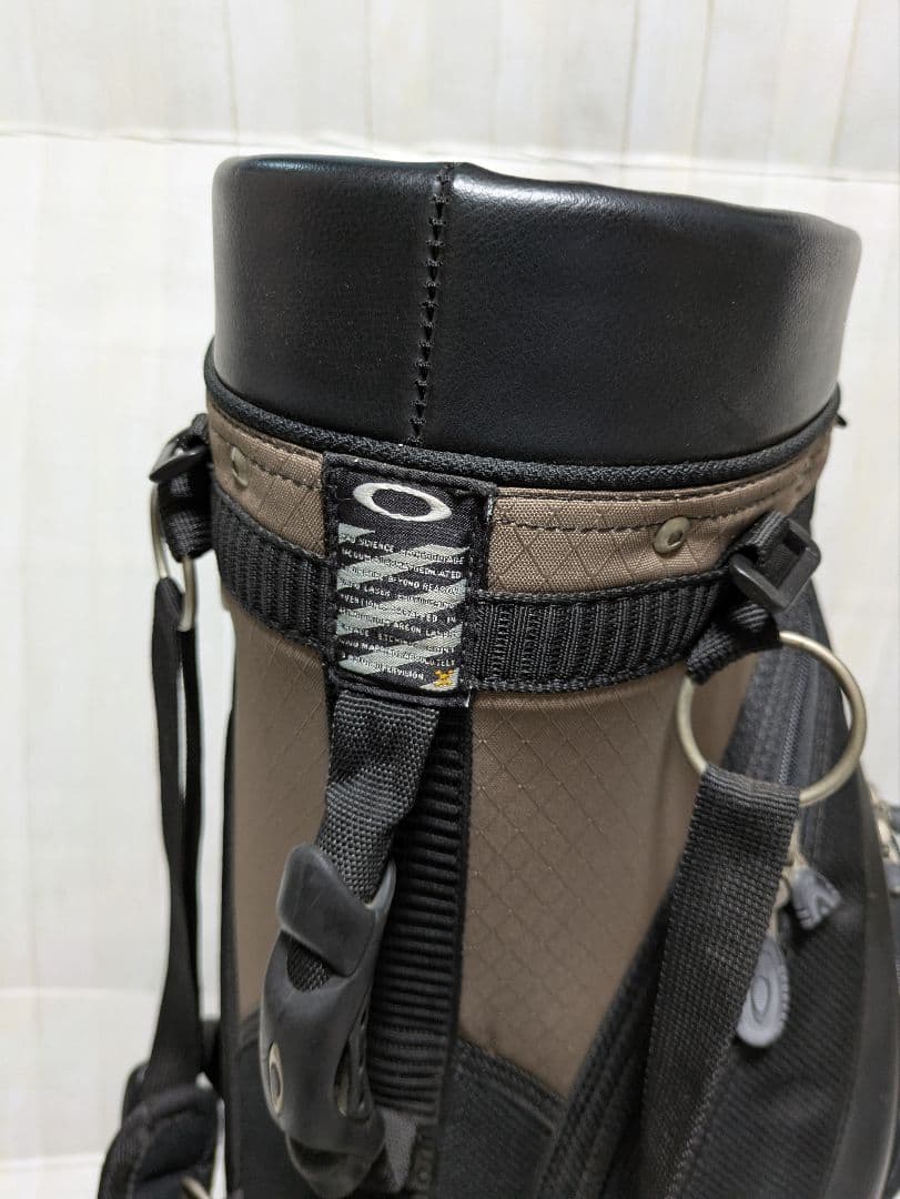 OAKLEY スタンド式キャディバック　オークリー　ゴルフバッグ