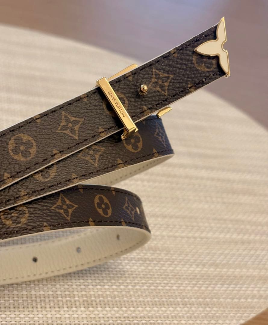 LOUIS VUITTON✨ ベルト・プリティー LV 20MM リバーシブル