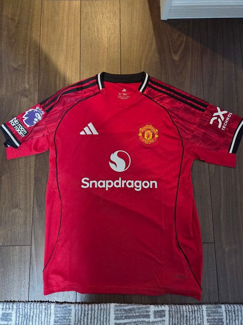 マンチェスターユナイテッド　ブルーノ·フェルナンデス　サッカー　ユニフォーム