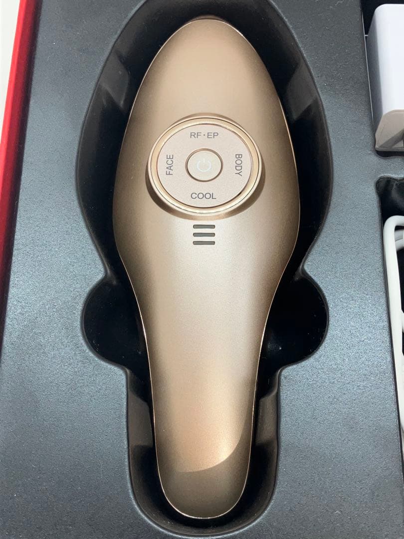 ME ラボンエクラ美顔器　IKKO プロデュース