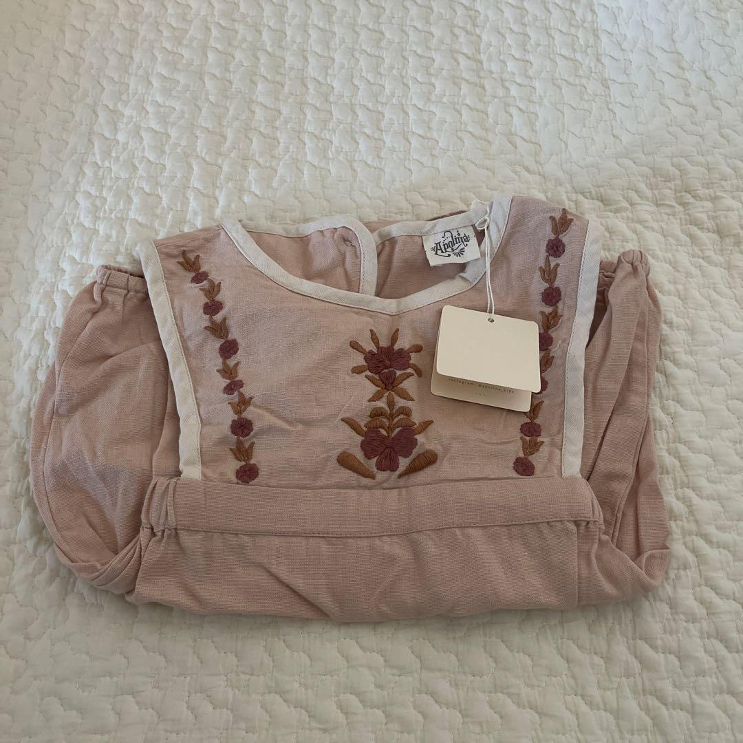【新品・未使用品】 Apolina 刺繍入りコットンロンパース 18-24ヶ月