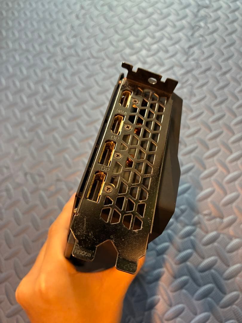 グラフィックボード・グラボ・ビデオカード GIGABYTE AORUS Radeon RX 6800 16GB