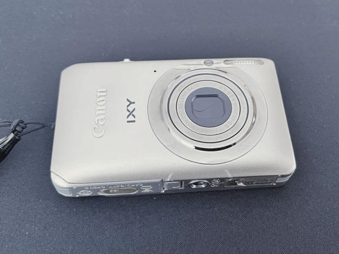 デジカメCanon IXY 210F すぐに使用可能