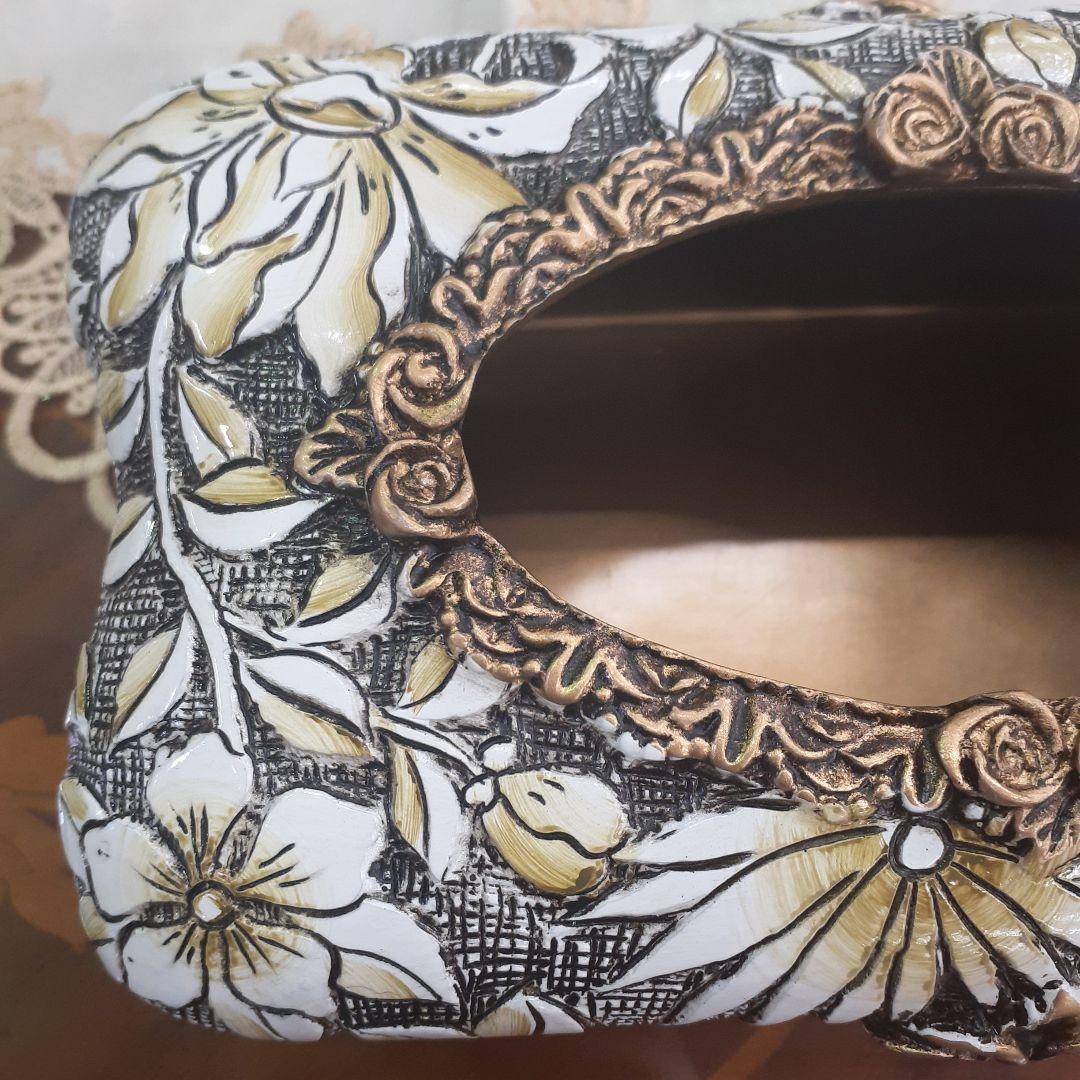 輸入雑貨　薔薇模様　陶器　インテリア　高級　シノワズリ　ティッシュケース