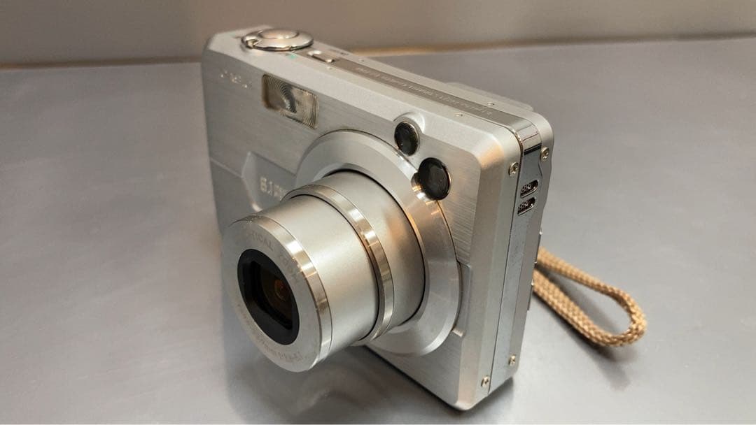 CASIO カシオ　EXILIM デジタルカメラ　EX-Z850